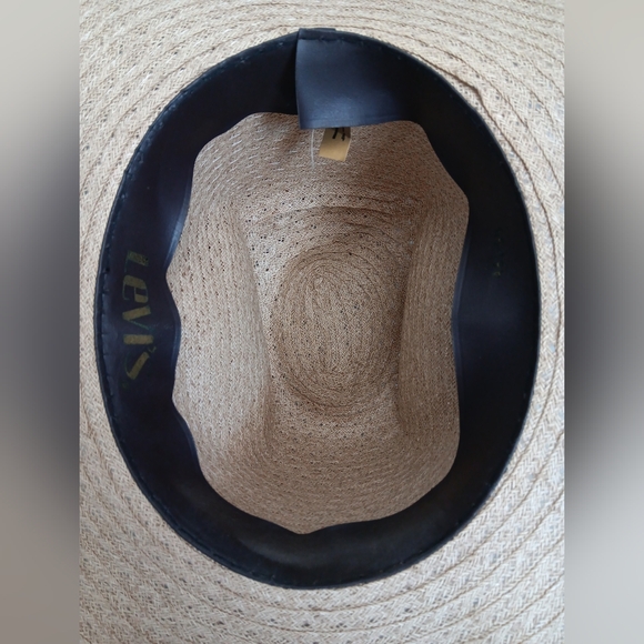 Levi's Straw Fedora Hat with Feather Detail - Picture 4 of 9